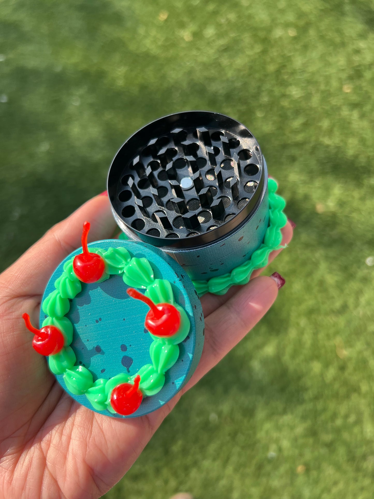 Cake Grinder 3D Accented