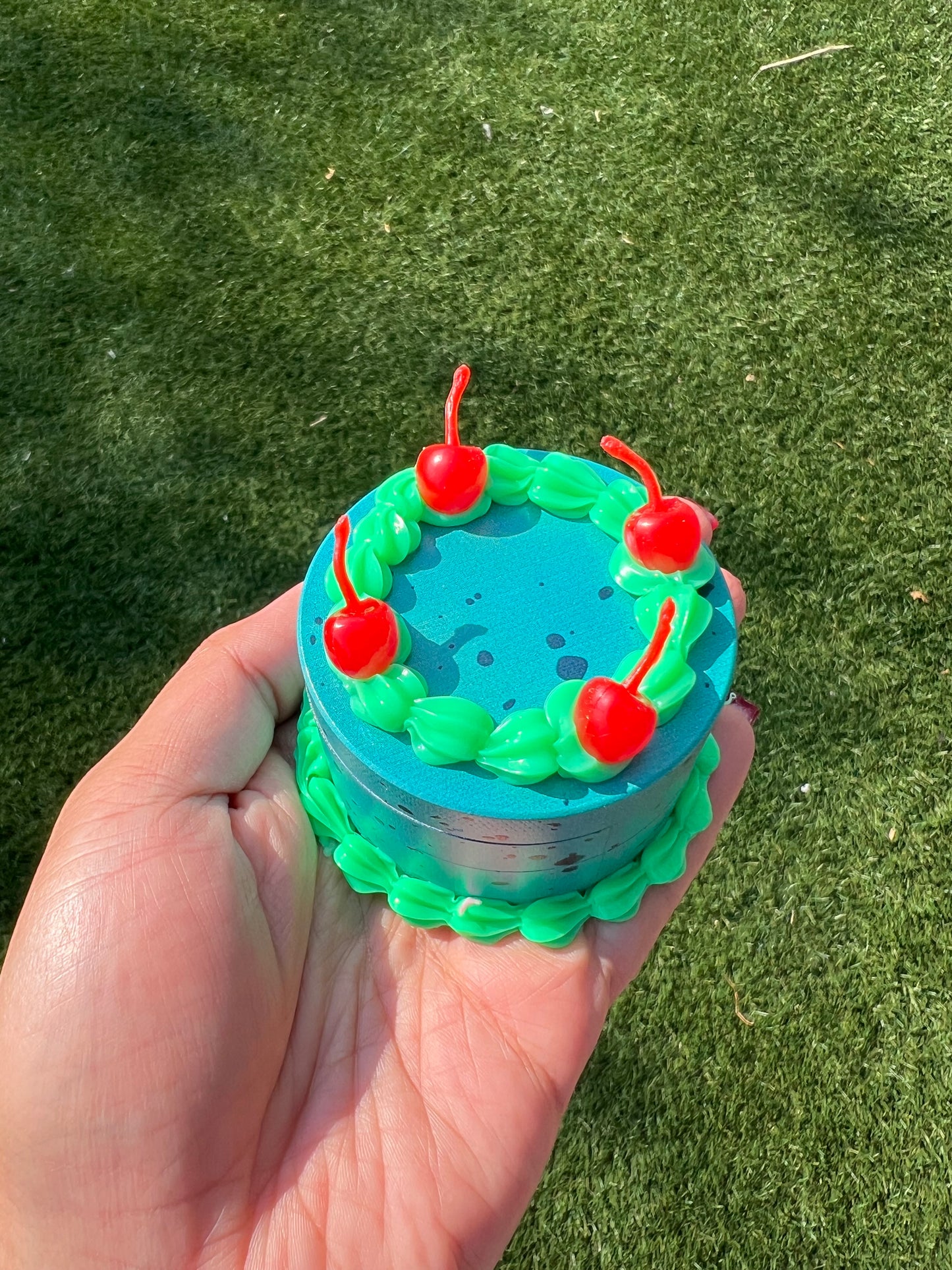 Cake Grinder 3D Accented