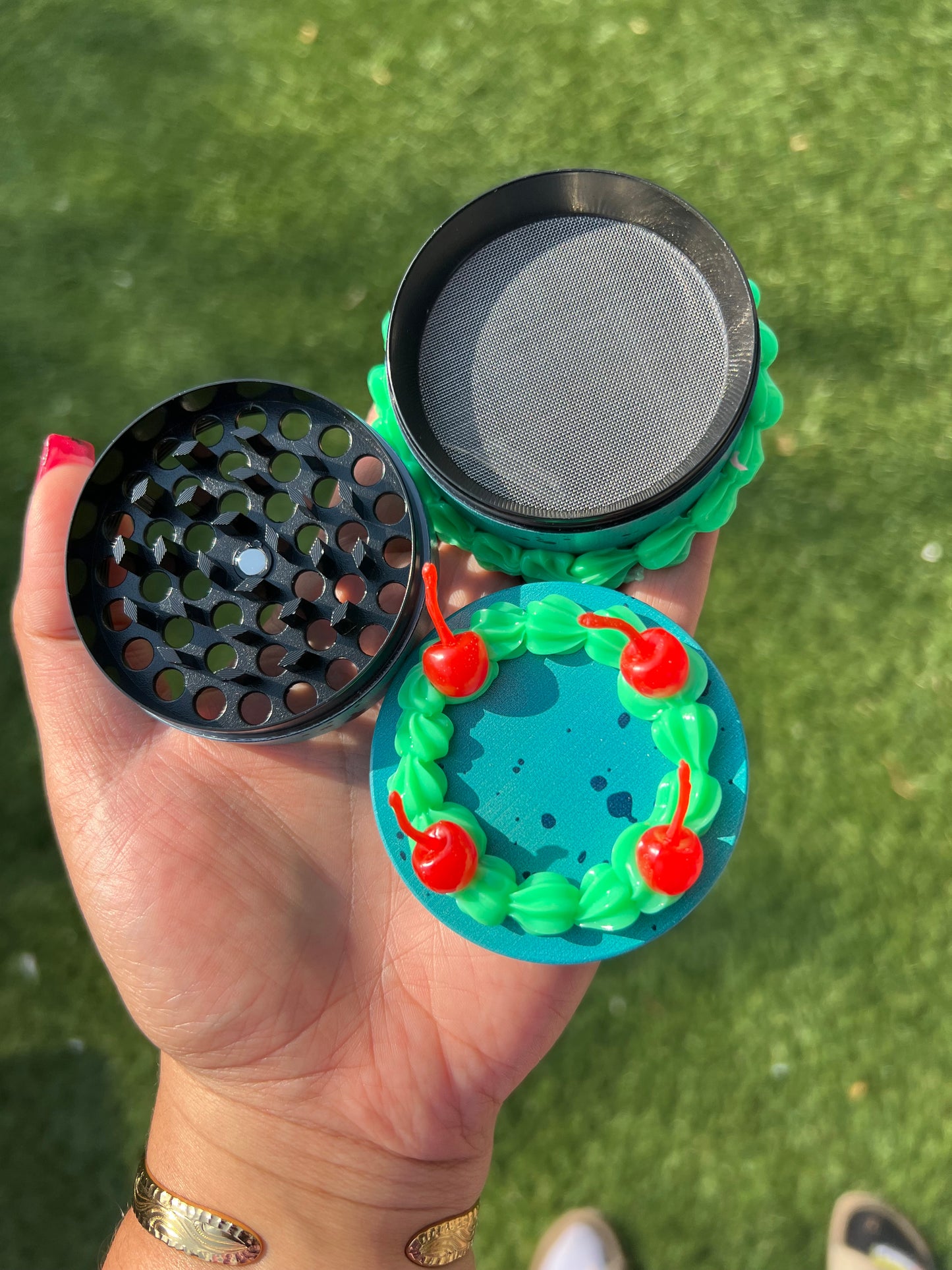 Cake Grinder 3D Accented