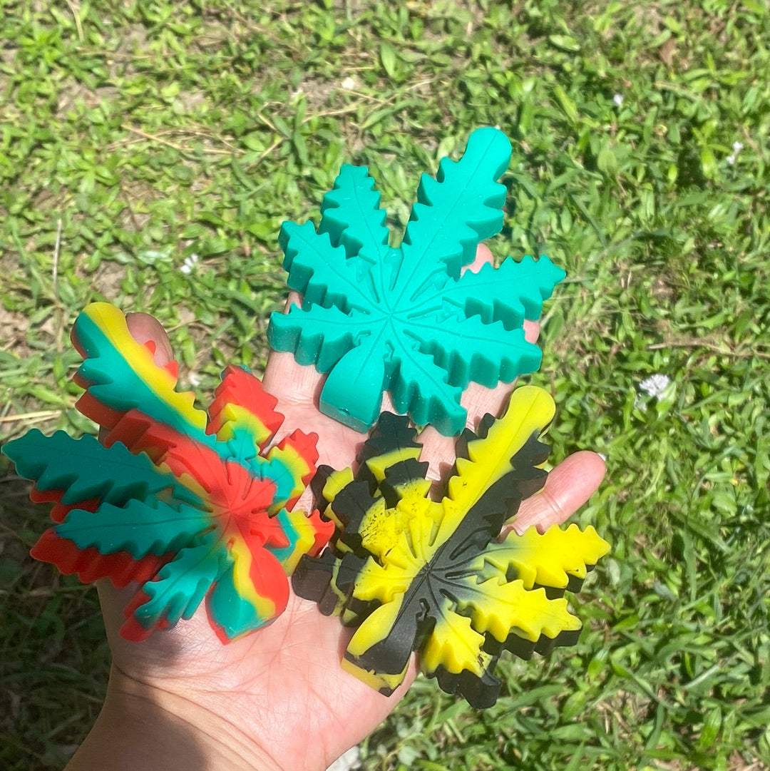 Sili Leaf π